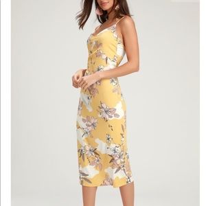 ⭐️SALE⭐️ PAPAYA PALE YELLOW FLORAL SLEEVELESS MIDI